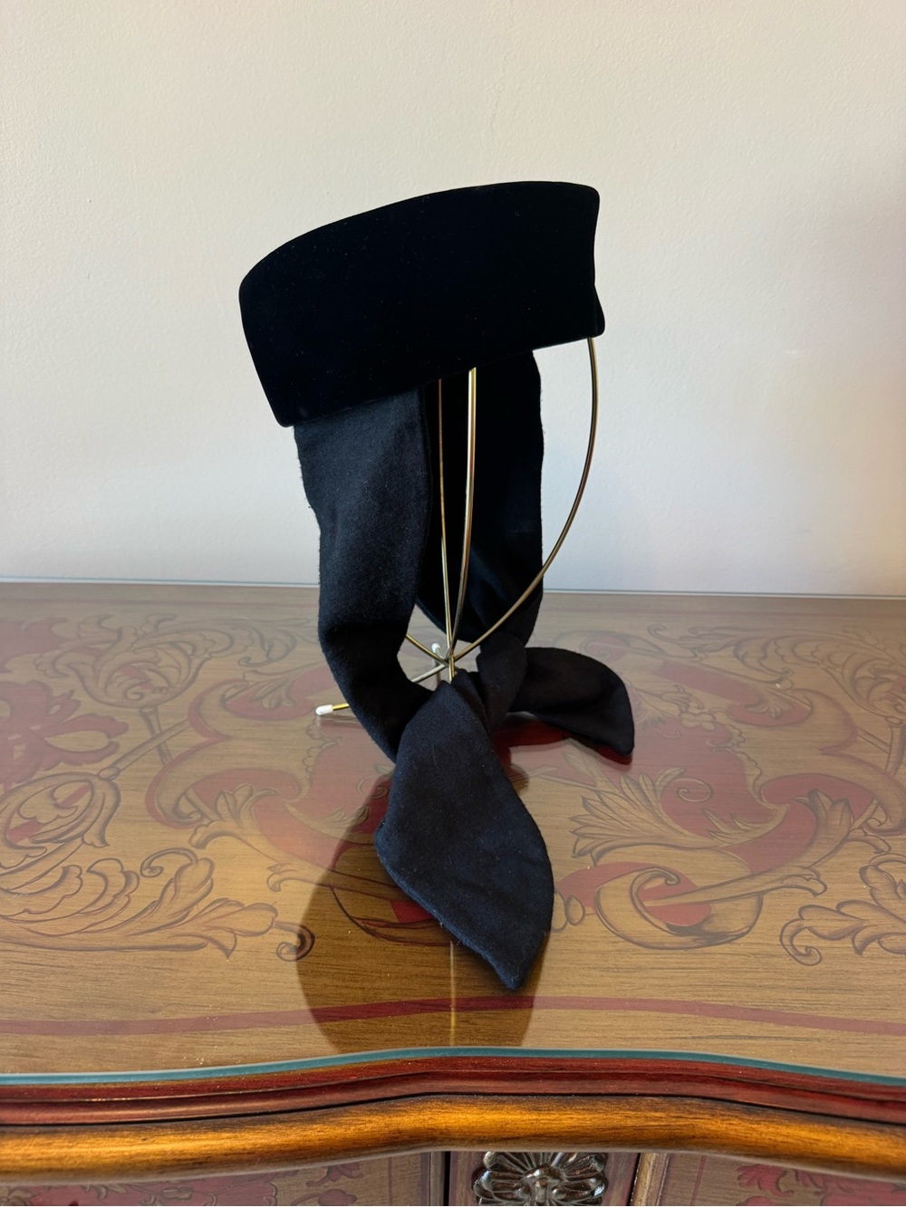 VINTAGE, IMMACULATE 1950s Bloomingdale's Black Velvet Hat with Scarf Accent